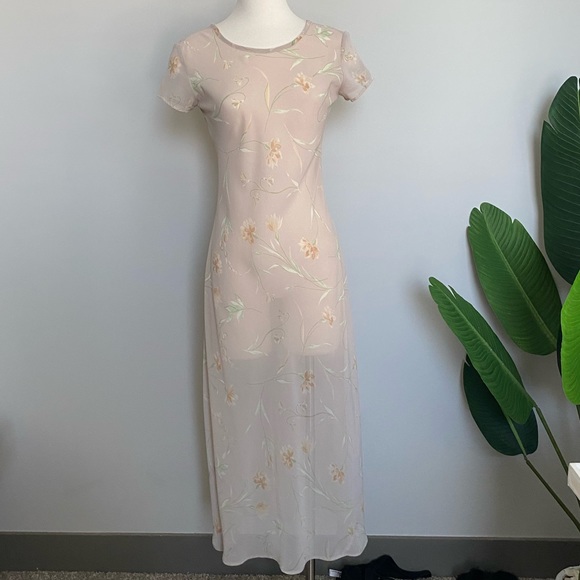 Express Dresses & Skirts - vintage EXPRESS sheer cream dress